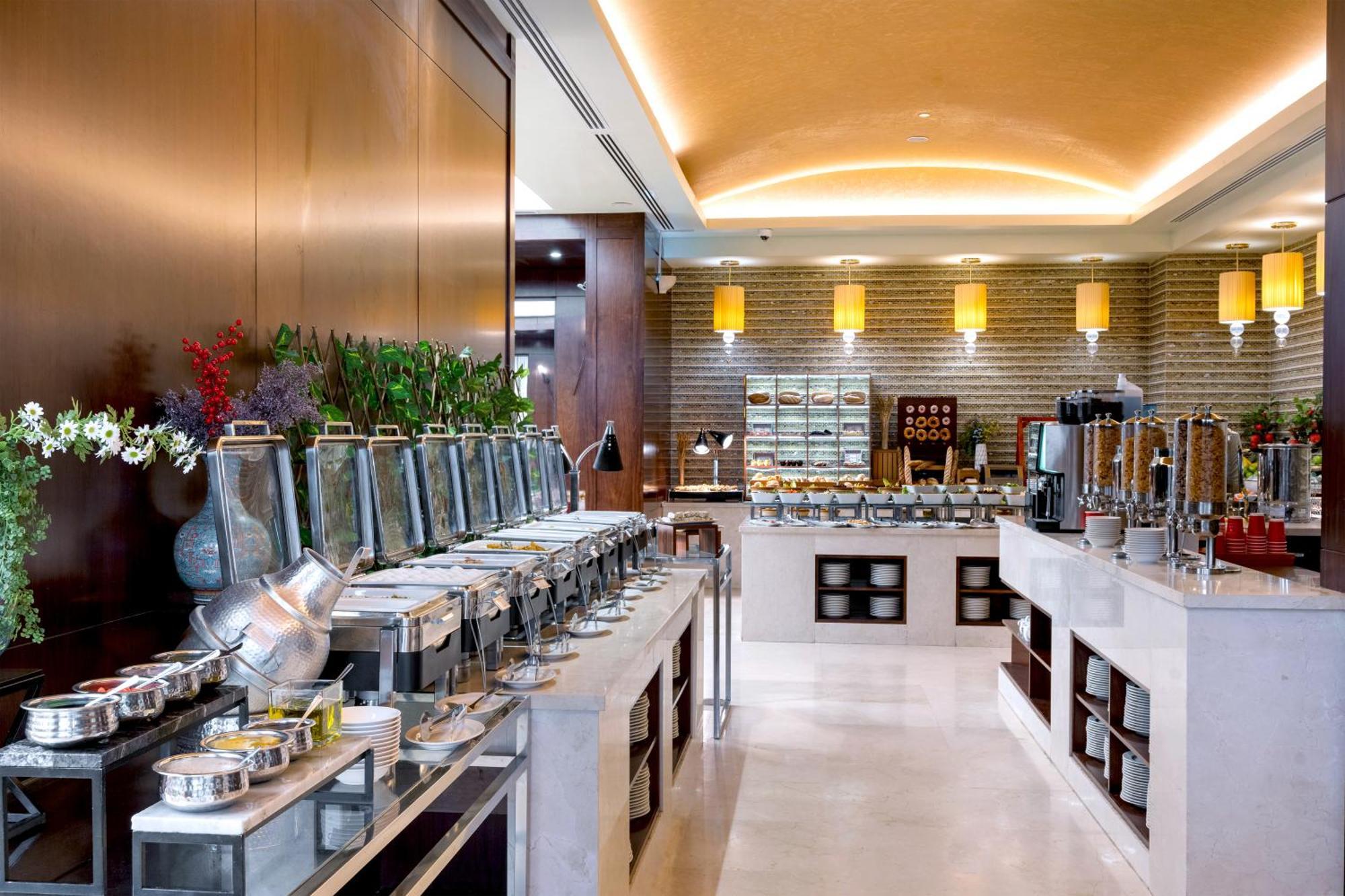 Grand Millennium Tabuk Hotell Eksteriør bilde